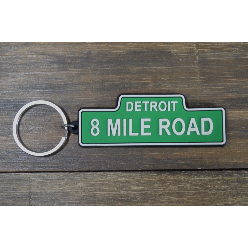 8 Mile Detroit Keychain Bag Tag Rubber Street Sign Pull Focus